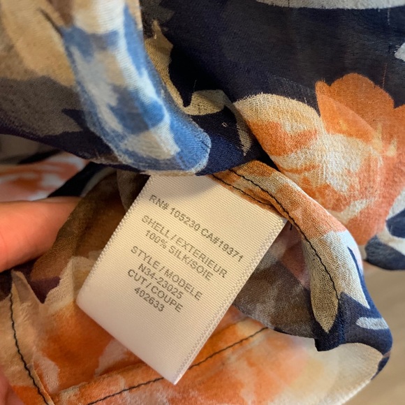 Joie Sheer Floral Silk Blouse! - Picture 6 of 8